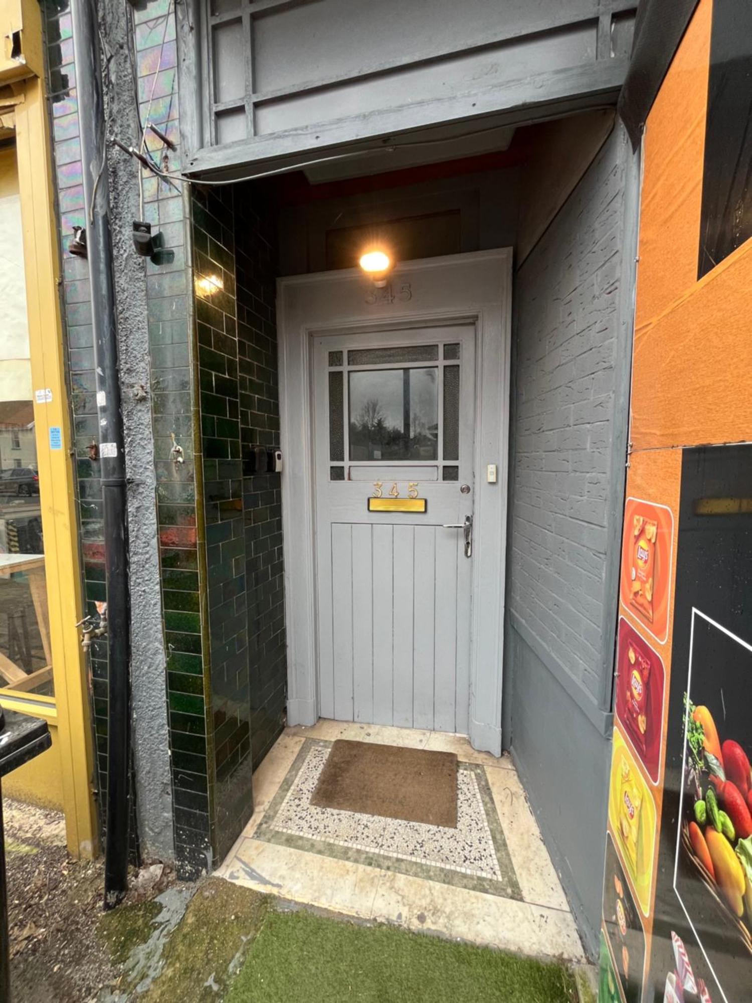 Private Room 2 Near Southmead Hospital Bristol Exterior photo